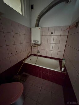 Mieszkanie o pow. 50m2, II piętro, do remontu,ul.Górnośląska - 9