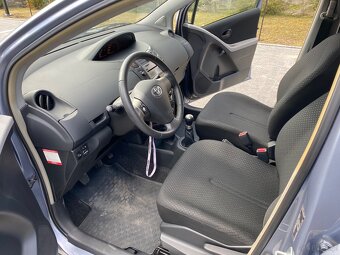 Toyota Yaris 1.0 2011r 67tys km klima - 9