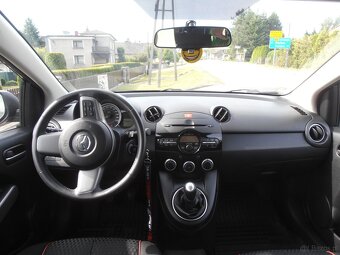Mazda 2 ZADBANA MAŁY PRZEBIEG - 9