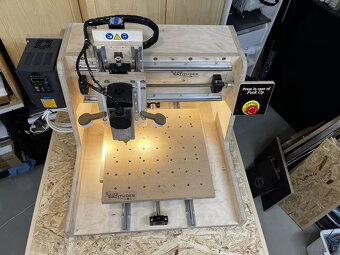 Frezarka CNC Oryginalna od LifeLatitudes (YouTube) 3 osie z - 9