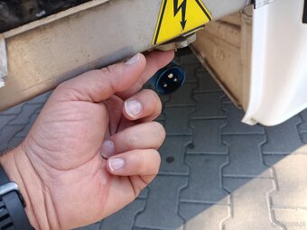 Mercedes Sprinter Chłodnia - Mroźnia 220 V Kontener Okazja - 9