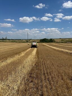 Claas variant 360 balíkovač lis na okrúhle balíky - 9