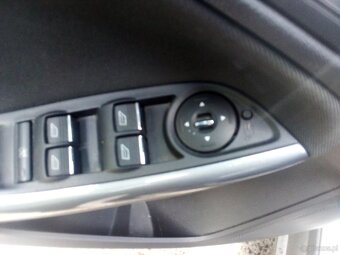 Ford Focus ładny,zadbany.179 tyś,przebiegu - 9