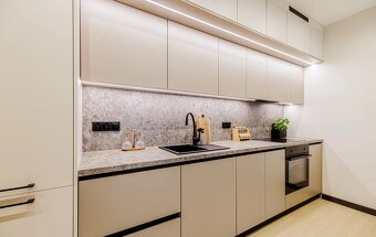 Mieszkanie o pow.50m2, VII p.,winda,  balkon,Podmiejska Nova - 9