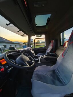 Špeciálne nákladné vozidlo DAF CF 65, hákový nosič kontajner - 9