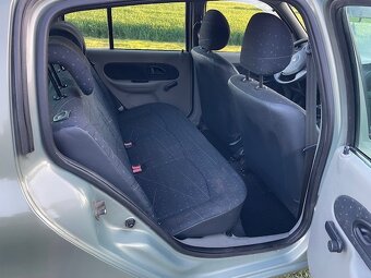 Sprzedam samochód RENAULT CLIO 2 z roku 2002  w stanie bardz - 9