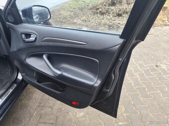 Sprzedam Forda Mondeo kombi - 9