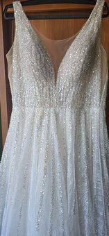 Suknia ślubna z cekinami - 9