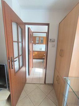 kawalerka 28m2 ładna, zdrowa i spokojna okolica - 9
