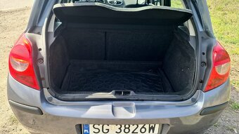 Sprzedam renault clio 3 1.6 - 9