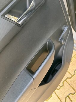 FABIA III Ambition 5J KOMBI 1,0 MPI Jak RAPID 75kM Prod 2017 - 9