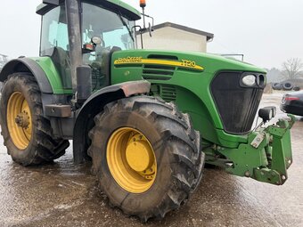 Ciągnik rolniczy John Deere 7720 PowerQuad przedni Tuz WOM S - 9