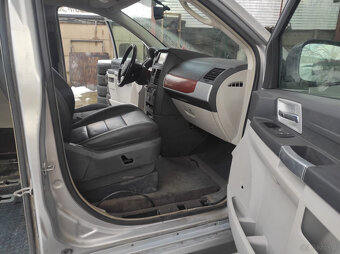 Chrysler Grand Voyager dla niepełnosprawnych - 9