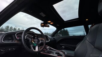 Dodge Challenger R/T Plus - 9