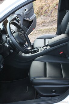 Mercedes-Benz Klasa GLA250 7G-TRONIC - 9