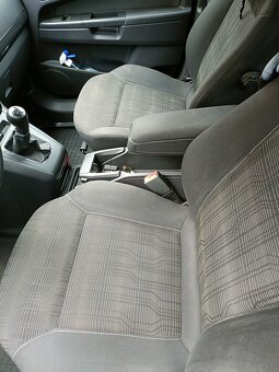 Opel Zafira 1.8 - 9