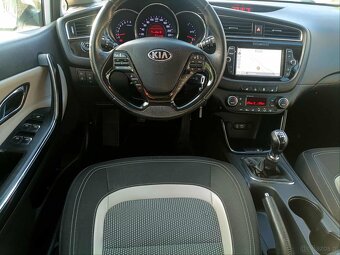 Cee'd 1.6 2017 rok lift Full opcja - 9