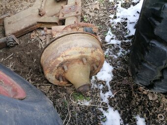 Sprzedaję przyczepę BSS 9t i 8t oraz wiele części zamiennych - 9