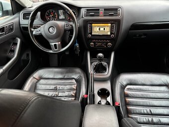 VW Jetta 2012 rok Bogata wersja - 9