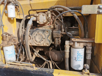 Sprzedam koparkę gąsienicową NEW HOLLAND T4P E 195 B - 9