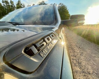 Dodge Ram 1500 - 9