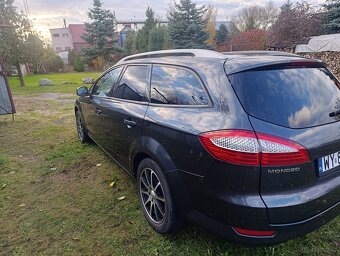 Sprzedam Ford Mondeo MK4 combi 2009 roku - 9