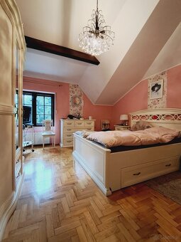 Dom parterowy z użyt. poddaszem o pow. 240 m2, działka 1700m - 9