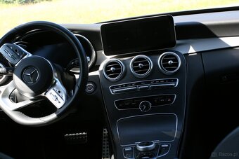 Mercedes-Benz Klasa C 300 9G-TRONIC AMG Line - 9