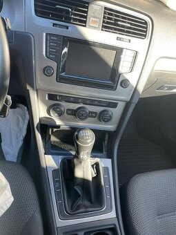 VW Golf 1.2TSi 77kw, r.2014, climatronic - 9
