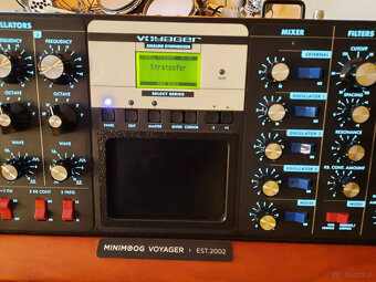 Minimoog Voyager Lunar Cherry, używany, dobry stan - 9