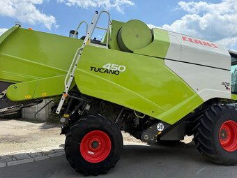 Kombajn zbozowy Claas Tucano 450  heder V660  2400 / 1500mth - 9