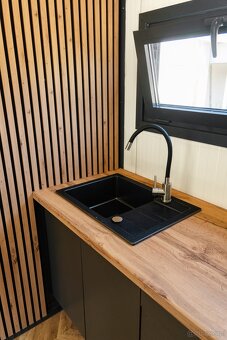 PAWILON HANDLOWY / MOBILE OFFICE / BARBERSHOP / SALON BEAUTY - 9