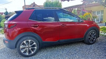 KIA STONIC - 9
