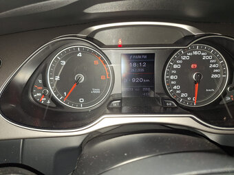 Sprzedam Audi A4 B8 2.0 150 KM 2014 rok - 9