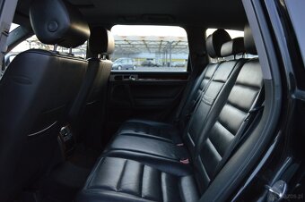 VW TOUAREG , 2.5 TDI R5, 4x4, SKÓRA, NAVI, XENON - 9