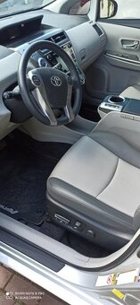 Toyota Prius Plus - 9