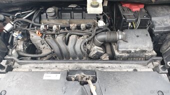 Citroen C4 Picasso 1.8 - 9