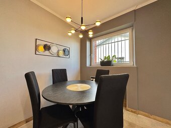 Dom piętrowy w zab. bliźniaczej o pow. 203m2, działka 387m2, - 9