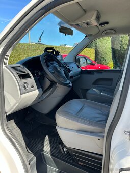 VW T5 2.0 TDI Ambulans / Karetka - DSG - 9