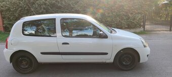 renault Clio 1.5 dCi z klimatyzacją - 9