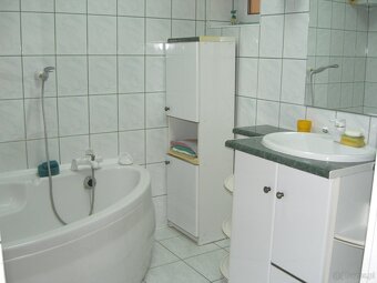 Przestronny, Rodzinny, Wielopokoleniowy dom sprzedam - 9