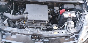 daihatsu sirion 1,3 lub zamiana na automat - 9