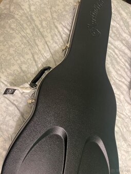 Martin D28. - 9