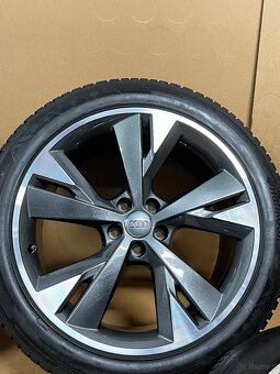 Audi Q4 e-tron 89A601025E 89A601025M 8Jx20 ET45 9Jx20 ET42 - 9