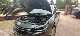 Opel Astra Sports Tourer kombi 1.4, benzyna, manual - 9