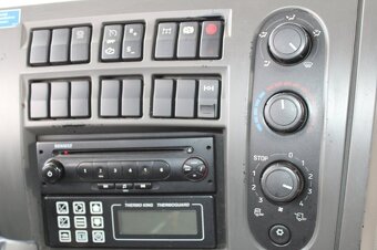 RENAULT PREMIUM DXI R 370.26 S PR 6X2, THERMO KING MD200 - 9