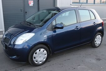 Toyota Yaris 1.3 64kw, servisovaná, nebouraná, 127 000km - 9