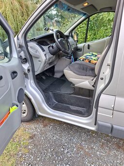 Opel vivaro - 9