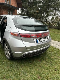 Sprzedam Hondę Civic - 9