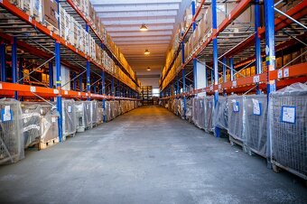 Wynajem magazynu 8 000 m² w Częstochowie | 9 000 miejsc - 9